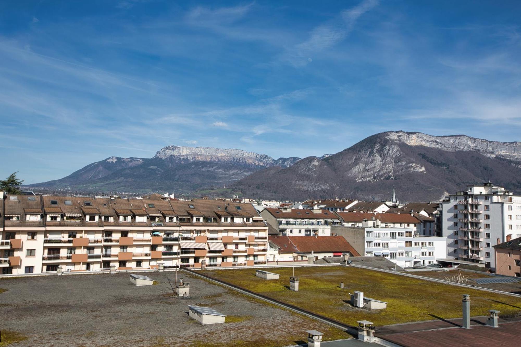 Le Sommet Citadin Avec Vue Lägenhet Annecy Exteriör bild