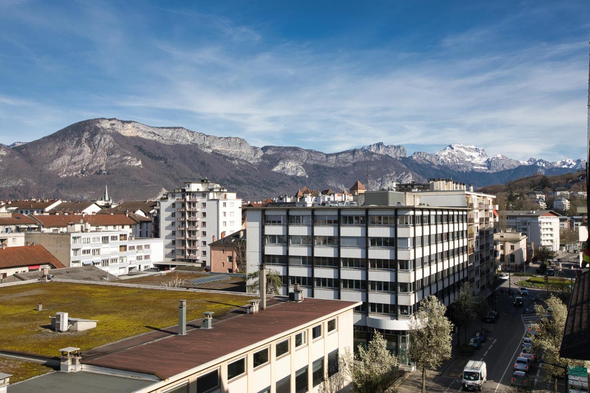 Le Sommet Citadin Avec Vue Lägenhet Annecy Exteriör bild