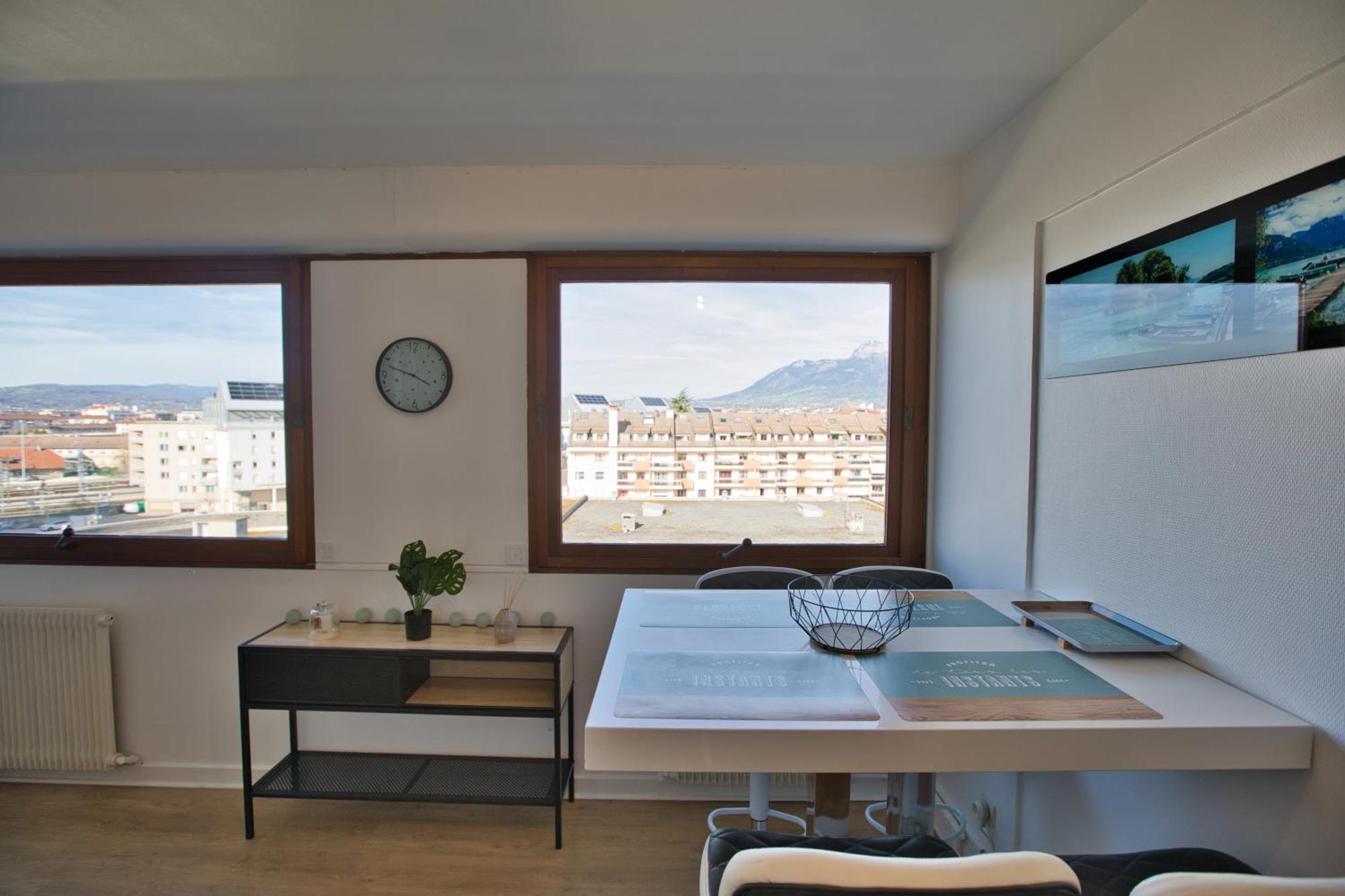 Le Sommet Citadin Avec Vue Lägenhet Annecy Exteriör bild