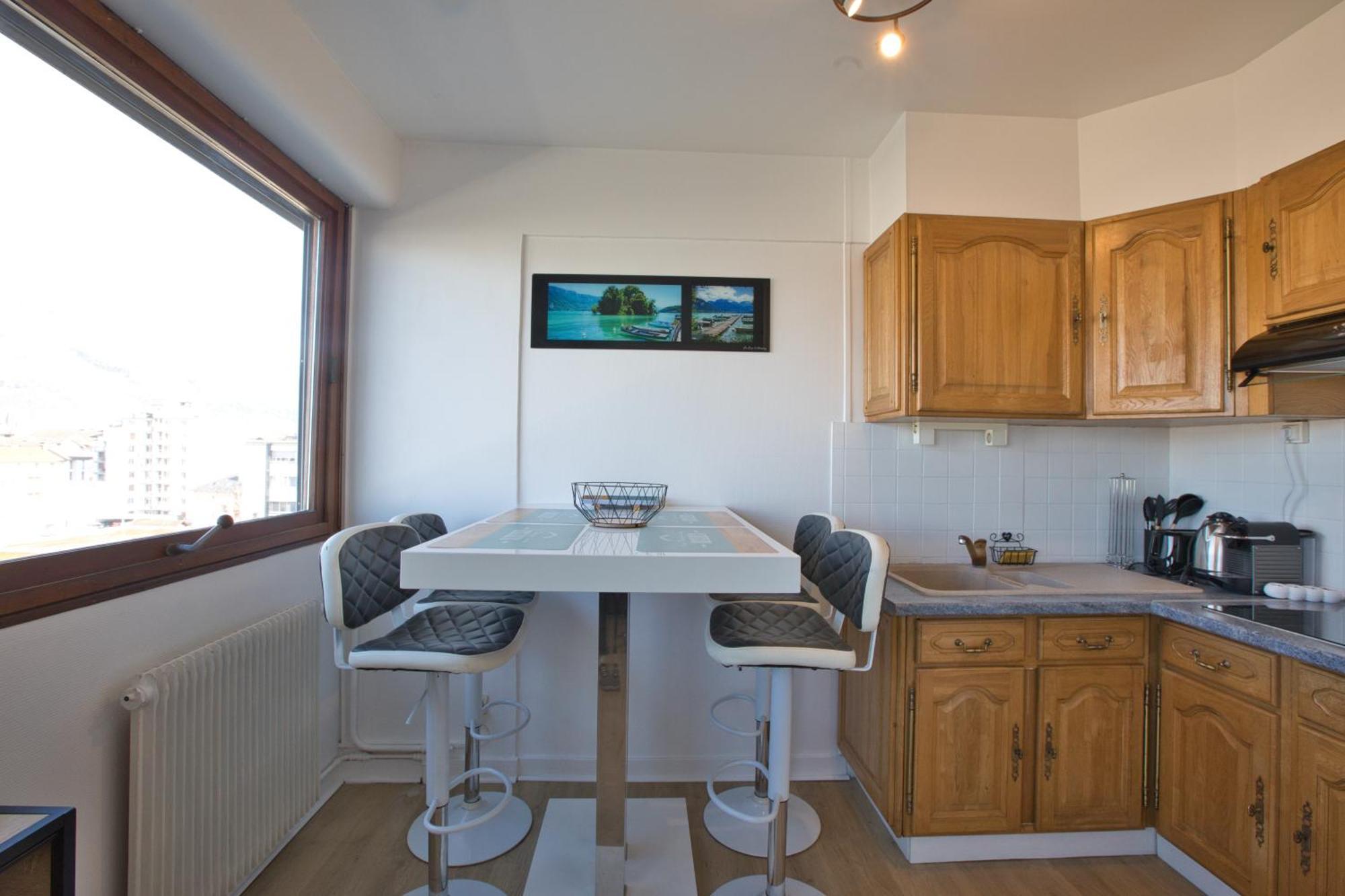 Le Sommet Citadin Avec Vue Lägenhet Annecy Exteriör bild