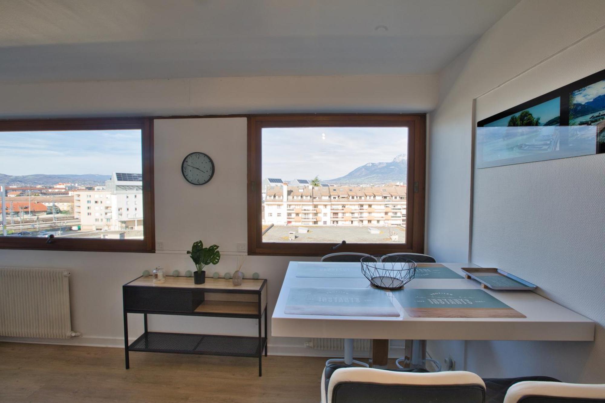 Le Sommet Citadin Avec Vue Lägenhet Annecy Exteriör bild